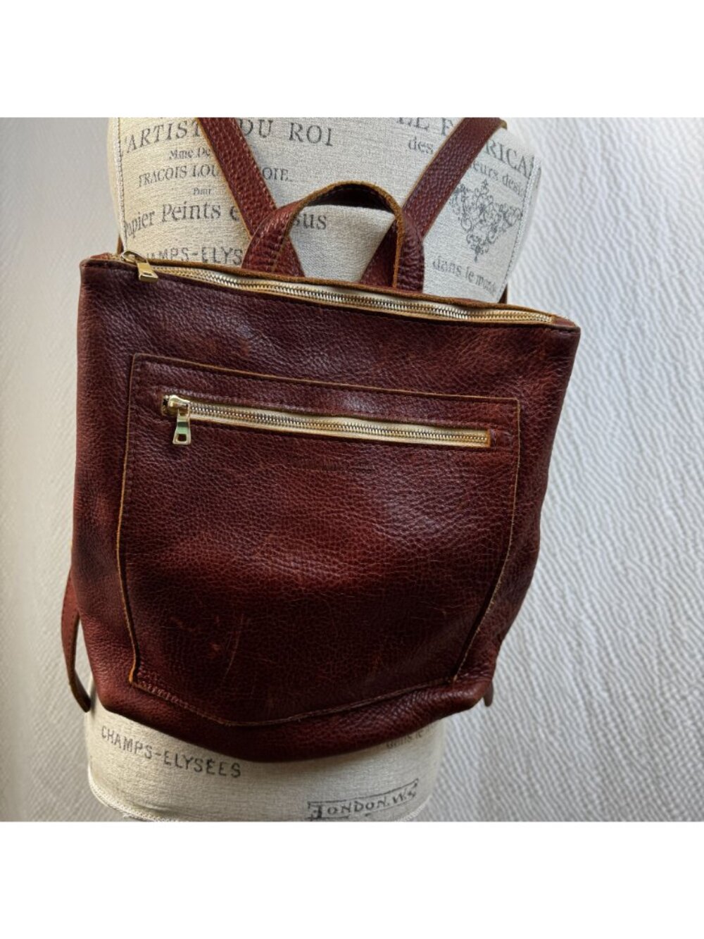 Portland Leather Goods Classic Nutmeg Leather Backpack With Gold Zippers - Picture 3 of 11